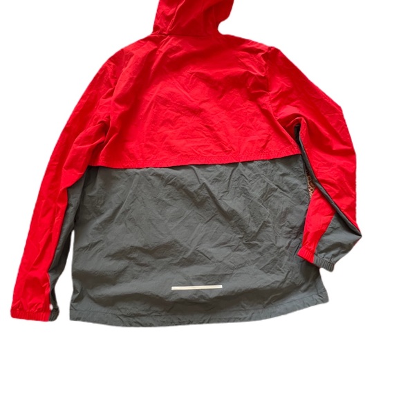 A never used ASICS Running 1/4 Zip Anorak Pullover Mens Medium. - Picture 2 of 6